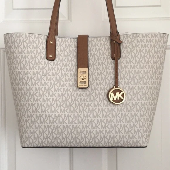 Michael Kors Tote Signature Brand Monogram Gold Hardware Tan Handle - Picture 8 of 9